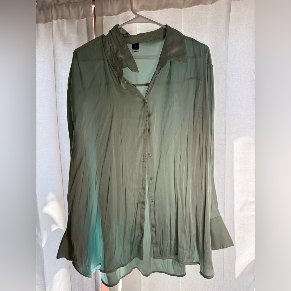 Old Navy Satin Green Button-Up Blouse